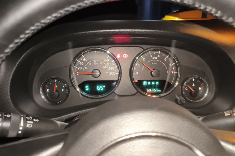 Used Jeep Wrangler 2014 3.0L Sahara Four-Door Edition Instrument Cluster