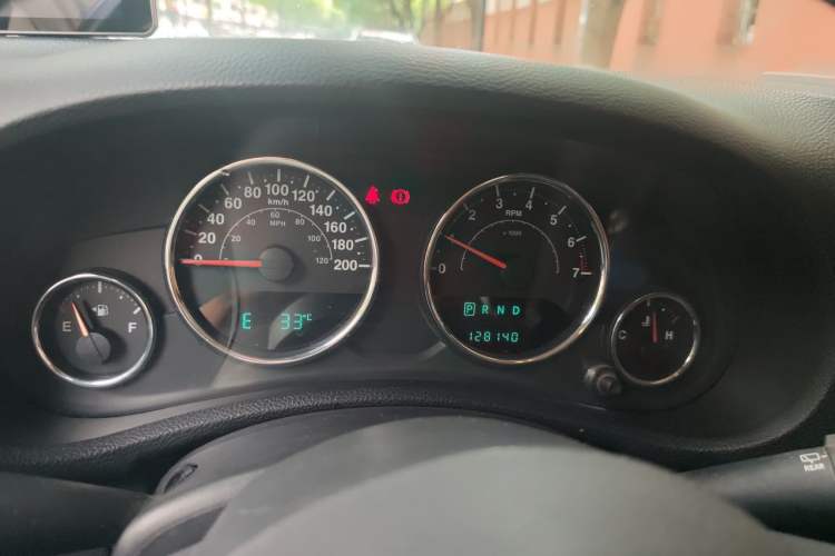 Used Jeep Wrangler 2014 3.0L Sahara Four-Door Edition Instrument Cluster
