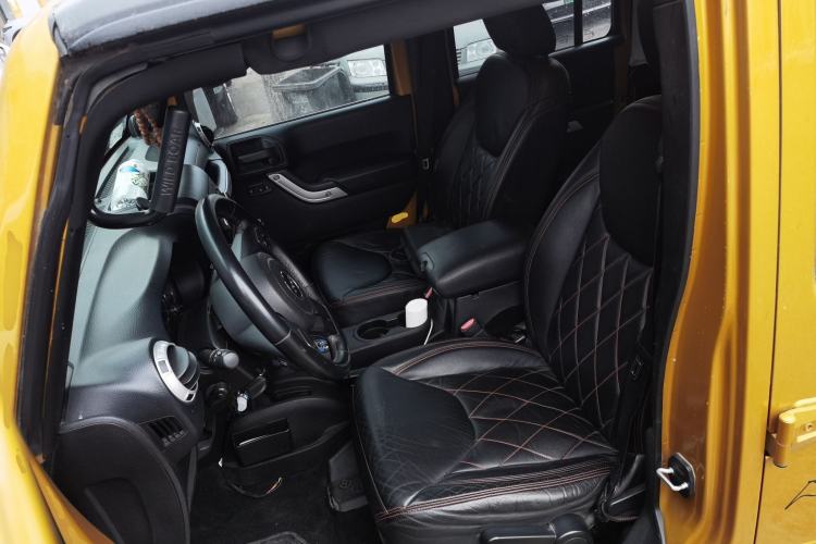 Used Jeep Wrangler 2014 3.0L Sahara Four-Door Edition Left Front Seat