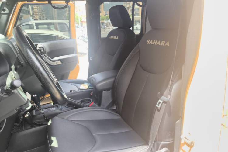 Used Jeep Wrangler 2014 3.0L Sahara Four-Door Edition Left Front Seat