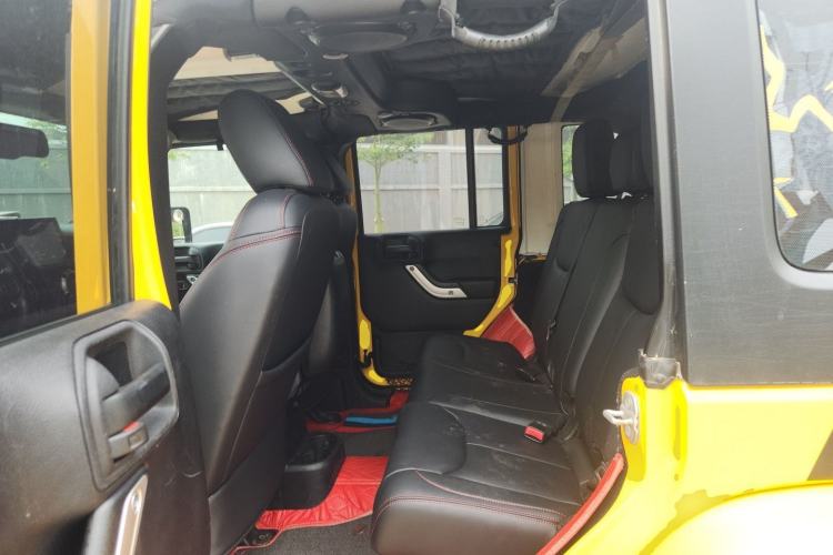 Used Jeep Wrangler 2014 2.8TD Sahara Four-Door Edition Left Rear Seat