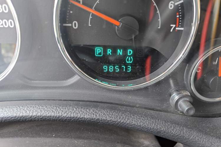 Used Jeep Wrangler 2014 3.0L Sahara Four-Door Edition Odometer Close Up
