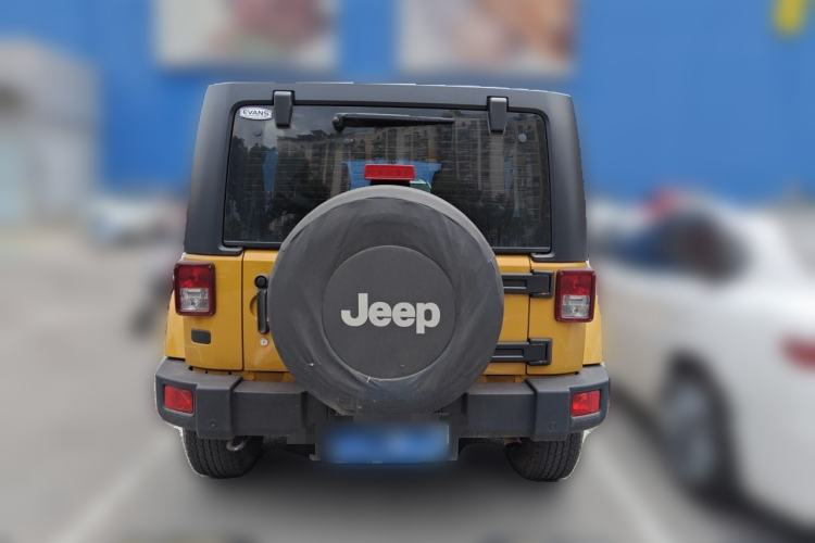 Used Jeep Wrangler 2014 3.0L Sahara Four-Door Edition Rear
