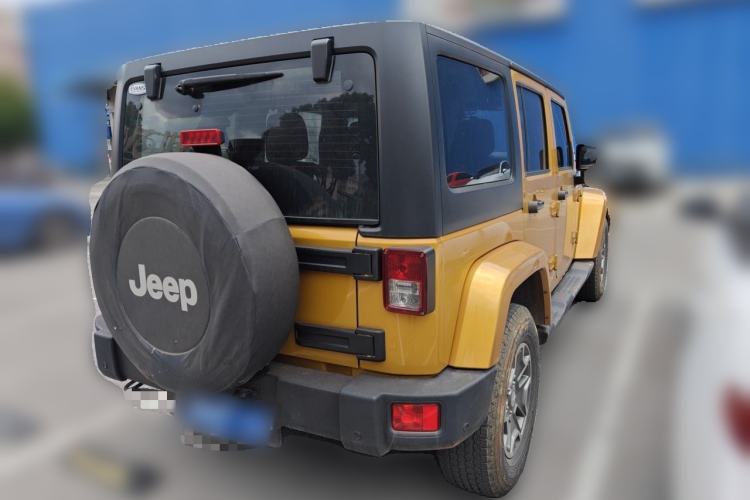 Used Jeep Wrangler 2014 3.0L Sahara Four-Door Edition Rear Right 45 Deg