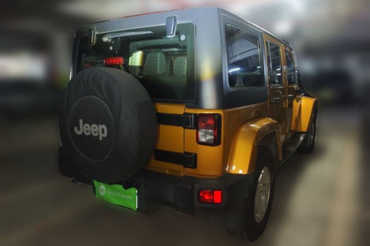 Used Jeep Wrangler 2014 3.0L Sahara Four-Door Edition Rear Right 45 Deg