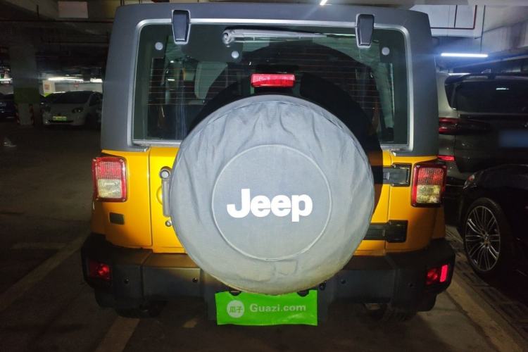 Used Jeep Wrangler 2014 3.0L Sahara Four-Door Edition Rear