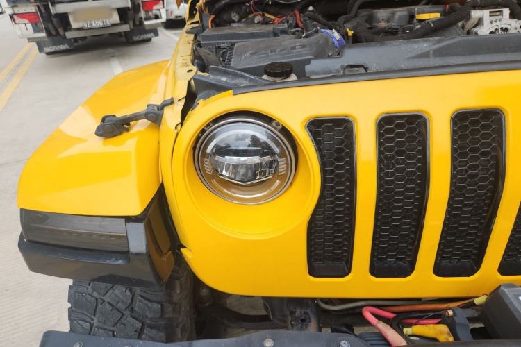Used Jeep Wrangler 2014 2.8TD Sahara Four-Door Edition Right Front Headlight