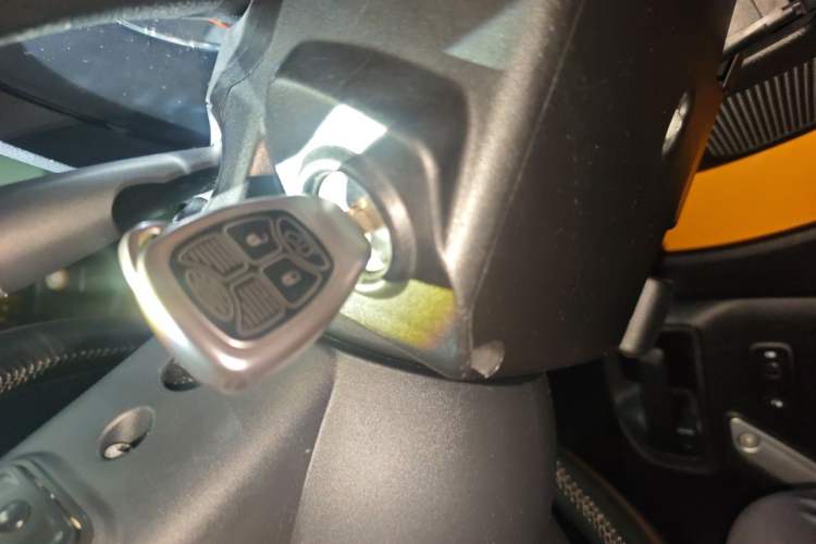 Used Jeep Wrangler 2014 3.0L Sahara Four-Door Edition Vehicle Key