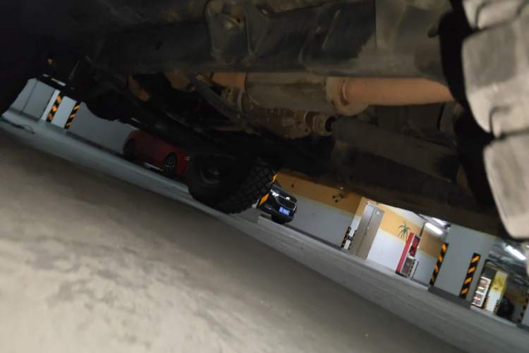 Used Jeep Wrangler 2015 3.0L Sahara Four-Door Comfort Edition Chassis Rear Left