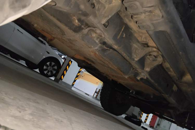Used Jeep Wrangler 2015 3.0L Sahara Four-Door Comfort Edition Chassis Rear Right