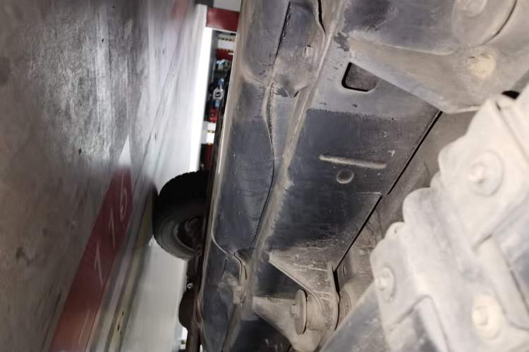 Used Jeep Wrangler 2015 3.0L Sahara Four-Door Edition Chassis Rear Right