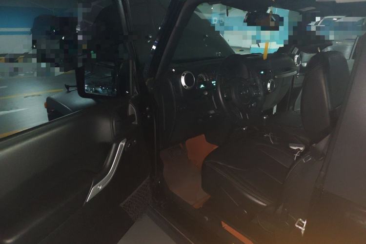 Used Jeep Wrangler 2015 3.6L Rubicon Two-Door Comfort Edition Driver Seat