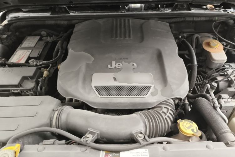 Used Jeep Wrangler 2015 3.6L Rubicon Two-Door Comfort Edition Engine Bay