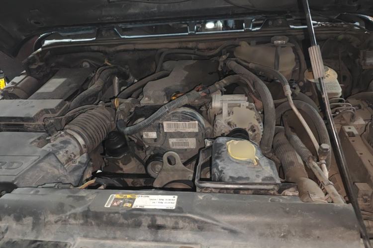 Used Jeep Wrangler 2015 2.8TD Sahara Four-Door Edition Engine Bay
