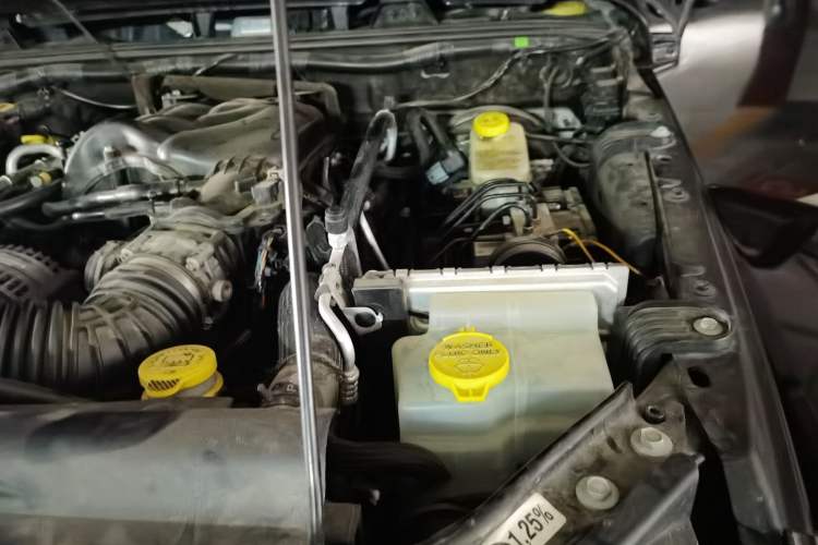 Used Jeep Wrangler 2015 3.0L Sahara Four-Door Edition Engine Bay Left