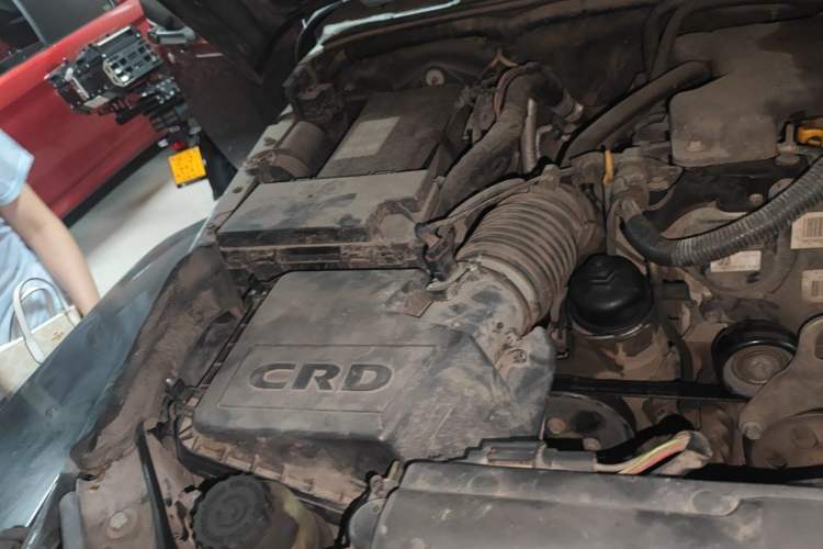Used Jeep Wrangler 2015 2.8TD Sahara Four-Door Edition Engine Bay Right