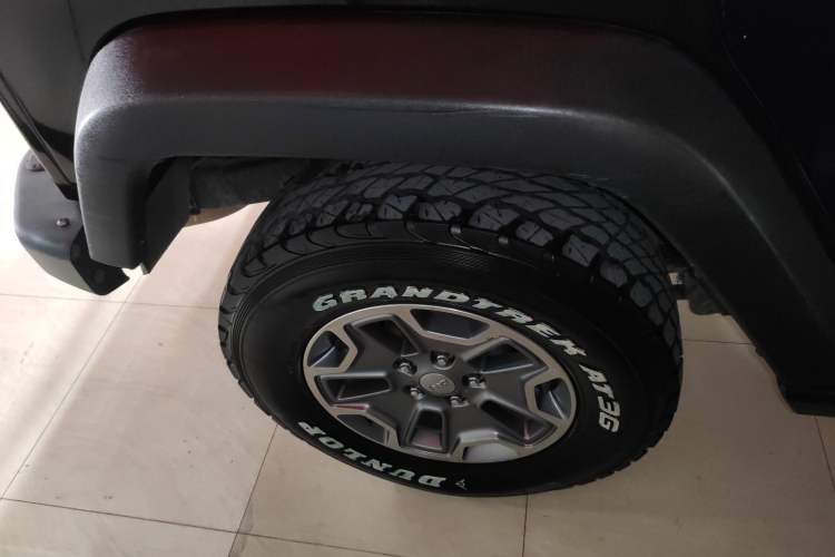 Used Jeep Wrangler 2015 3.6L Rubicon Four-Door Comfort Edition Exterior 3