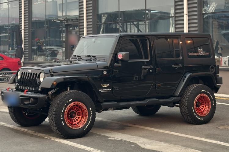 Used Jeep Wrangler 2015 2.8TD Sahara Four-Door Comfort Edition Exterior 3