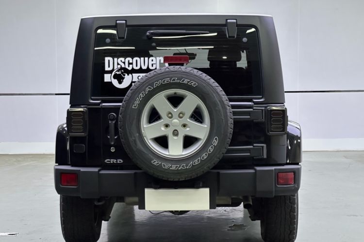 Used Jeep Wrangler 2015 2.8TD Sahara Four-Door Comfort Edition Exterior 5