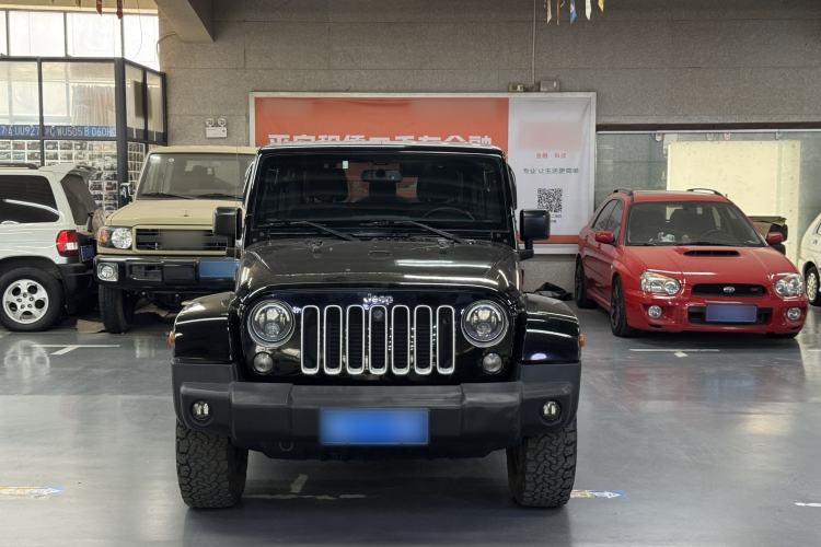 Used Jeep Wrangler 2015 2.8TD Sahara Four-Door Comfort Edition Exterior 5