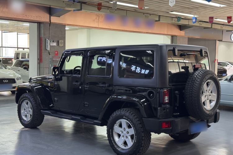 Used Jeep Wrangler 2015 2.8TD Sahara Four-Door Comfort Edition Exterior 6