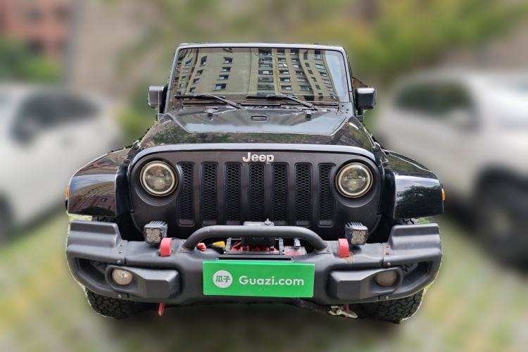 Used Jeep Wrangler 2015 2.8TD Sahara Four-Door Comfort Edition Front