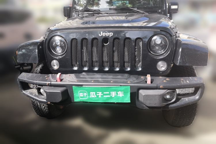 Used Jeep Wrangler 2015 3.0L Sahara Four-Door Edition Front