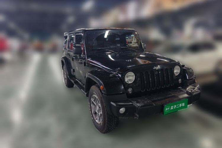 Used Jeep Wrangler 2015 3.0L Sahara Four-Door Comfort Edition Front Right 45 Deg