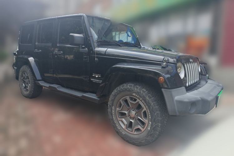 Used Jeep Wrangler 2015 3.0L Sahara Four-Door Comfort Edition Front Right 45 Deg