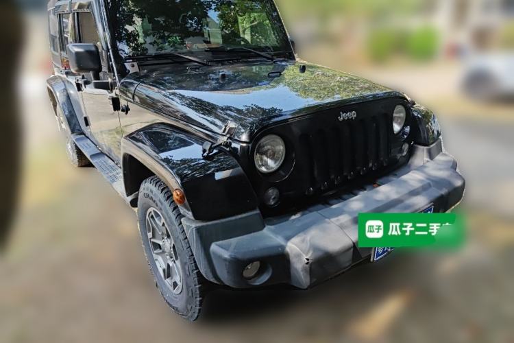 Used Jeep Wrangler 2015 3.0L Sahara Four-Door Comfort Edition Front Right 45 Deg