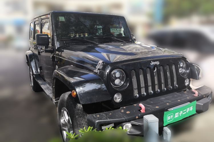 Used Jeep Wrangler 2015 3.0L Sahara Four-Door Edition Front Right 45 Deg