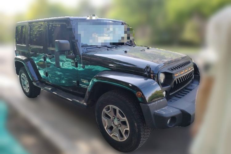 Used Jeep Wrangler 2015 3.0L Sahara Four-Door Comfort Edition Front Right 45 Deg