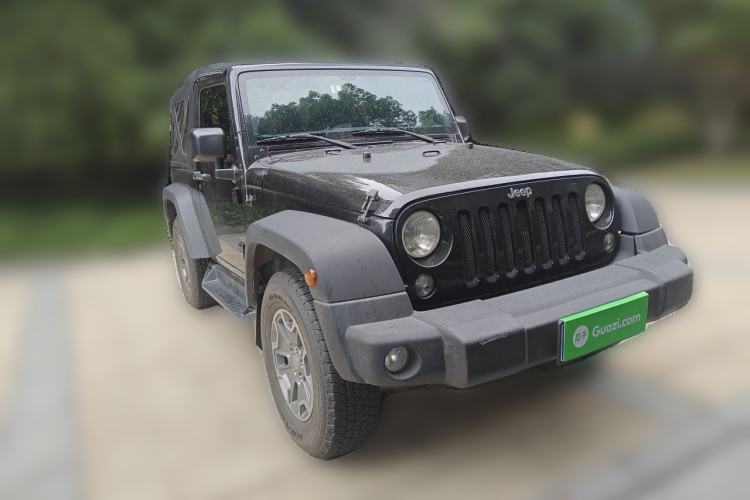 Used Jeep Wrangler 2015 3.6L Rubicon Two-Door Comfort Edition Front Right 45 Deg