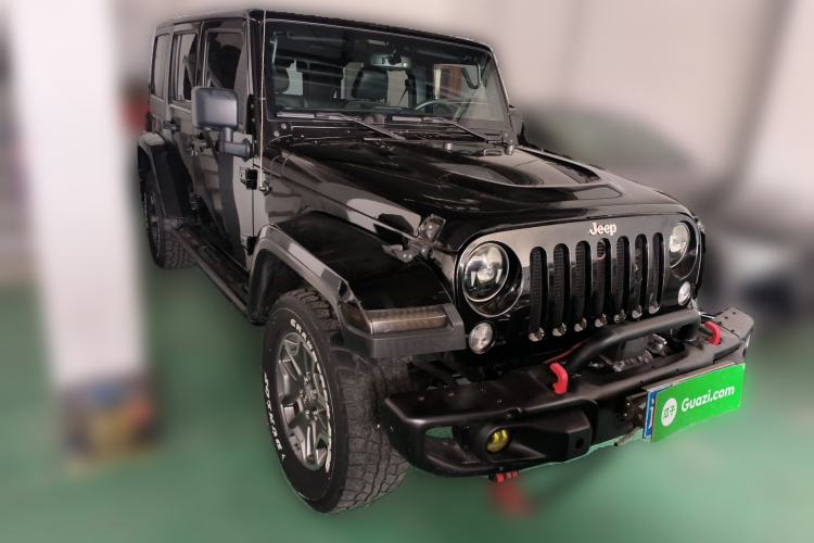 Used Jeep Wrangler 2015 3.0L Sahara Four-Door Comfort Edition Front Right 45 Deg