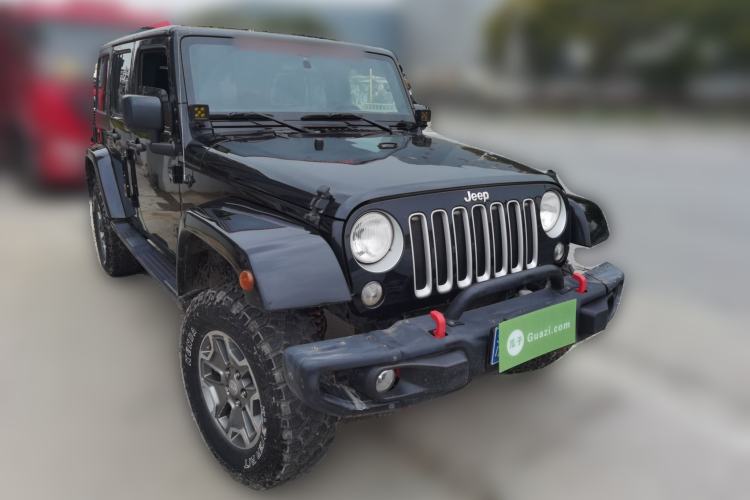 Used Jeep Wrangler 2015 3.0L Sahara Four-Door Comfort Edition Front Right 45 Deg