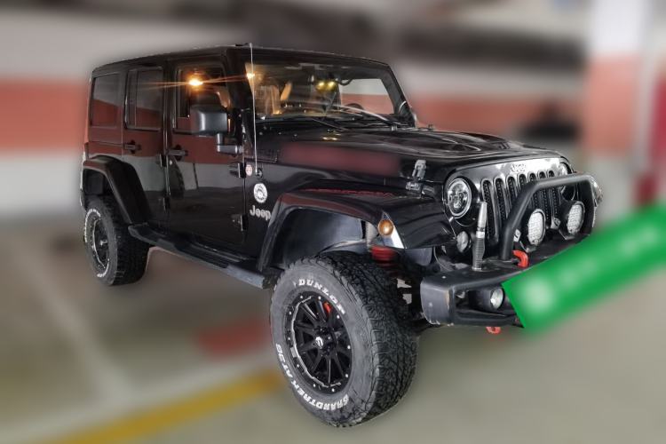 Used Jeep Wrangler 2015 3.0L Sahara Four-Door Edition Front Right 45 Deg