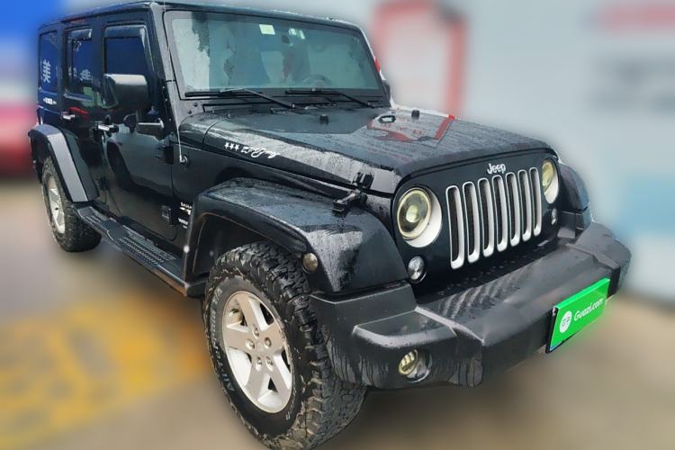 Used Jeep Wrangler 2015 2.8TD Sahara Four-Door Comfort Edition Front Right 45 Deg