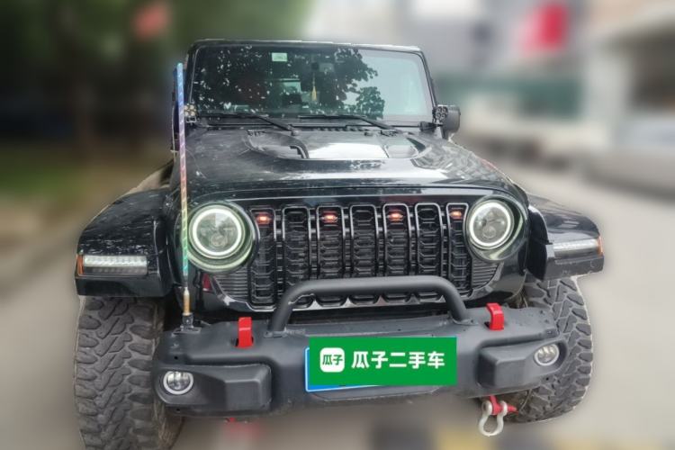 Used Jeep Wrangler 2015 2.8TD Sahara Four-Door Edition Front
