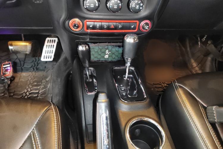 Used Jeep Wrangler 2015 3.6L Rubicon Four-Door Comfort Edition Gear Lever