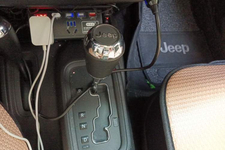 Used Jeep Wrangler 2015 3.0L Sahara Four-Door Edition Gear Lever