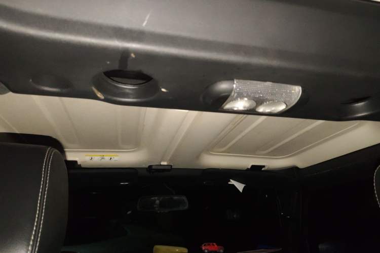 Used Jeep Wrangler 2015 3.0L Sahara Four-Door Comfort Edition Headliner