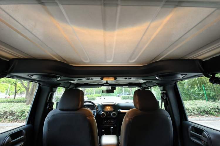 Used Jeep Wrangler 2015 2.8TD Sahara Four-Door Comfort Edition Headliner