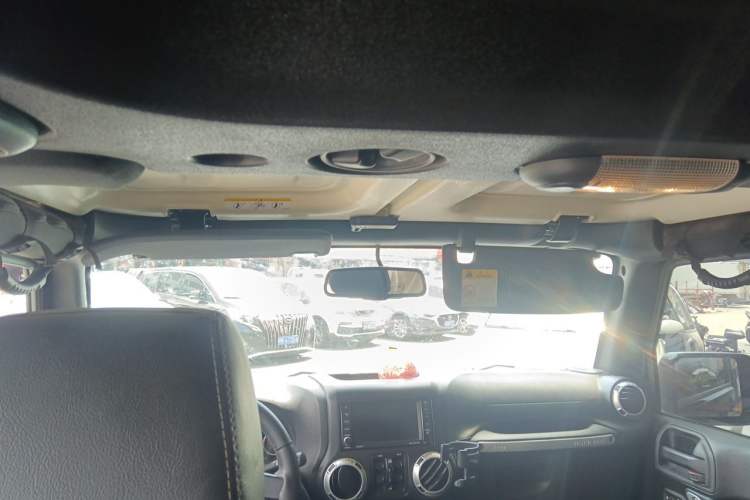 Used Jeep Wrangler 2015 3.0L Sahara Four-Door Comfort Edition Headliner