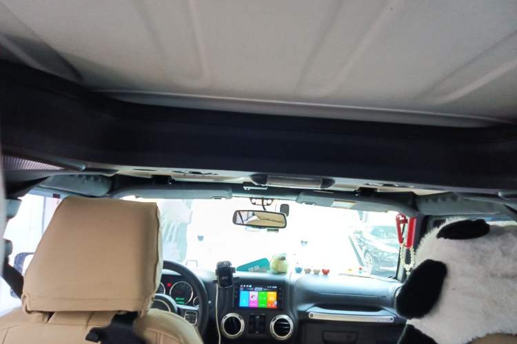 Used Jeep Wrangler 2015 3.0L Sahara Four-Door Edition Headliner