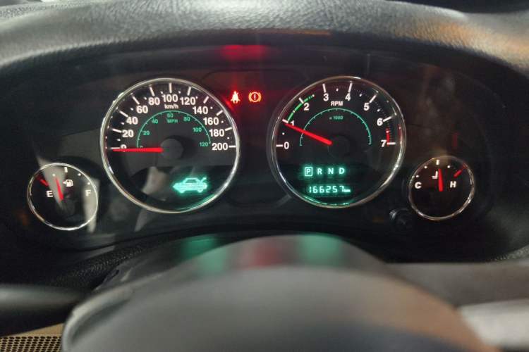 Used Jeep Wrangler 2015 3.0L Sahara Four-Door Comfort Edition Instrument Cluster