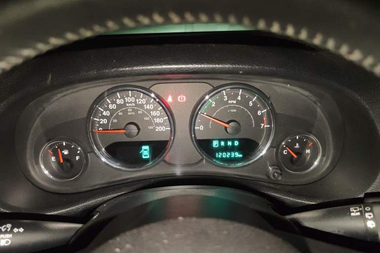 Used Jeep Wrangler 2015 3.0L Sahara Four-Door Comfort Edition Instrument Cluster