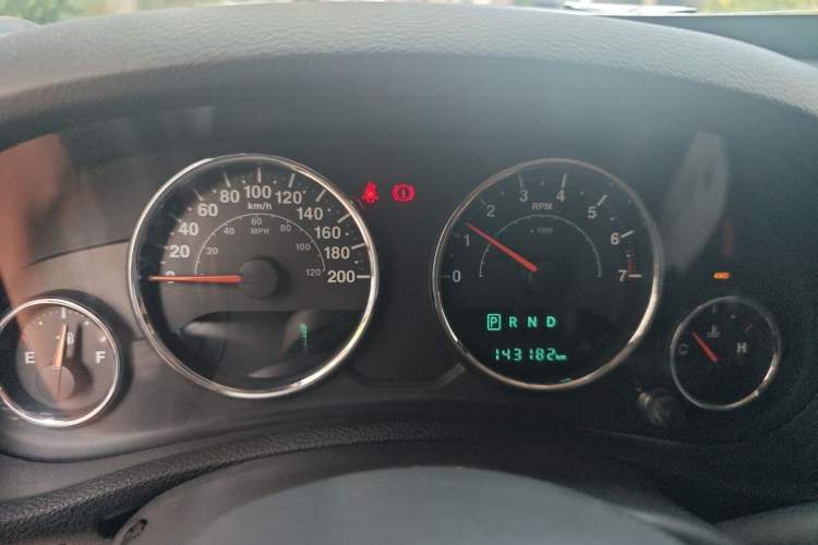 Used Jeep Wrangler 2015 3.0L Sahara Four-Door Comfort Edition Instrument Cluster