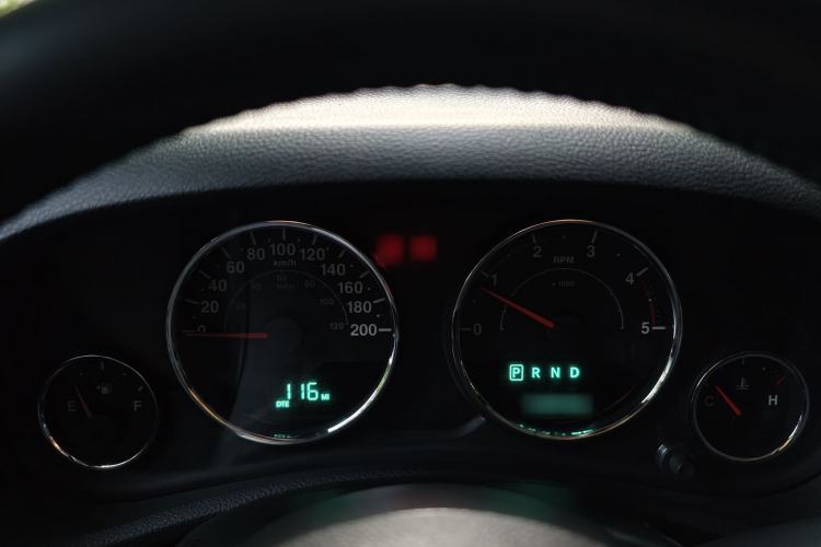 Used Jeep Wrangler 2015 2.8TD Sahara Four-Door Comfort Edition Instrument Cluster