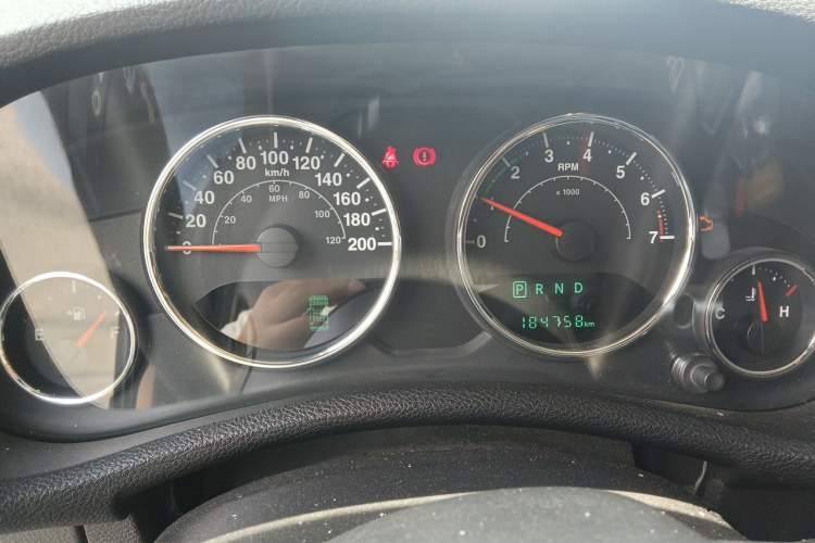 Used Jeep Wrangler 2015 3.0L Sahara Four-Door Comfort Edition Instrument Cluster