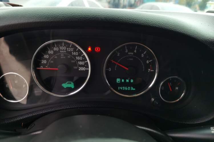 Used Jeep Wrangler 2015 3.0L Sahara Four-Door Comfort Edition Instrument Cluster